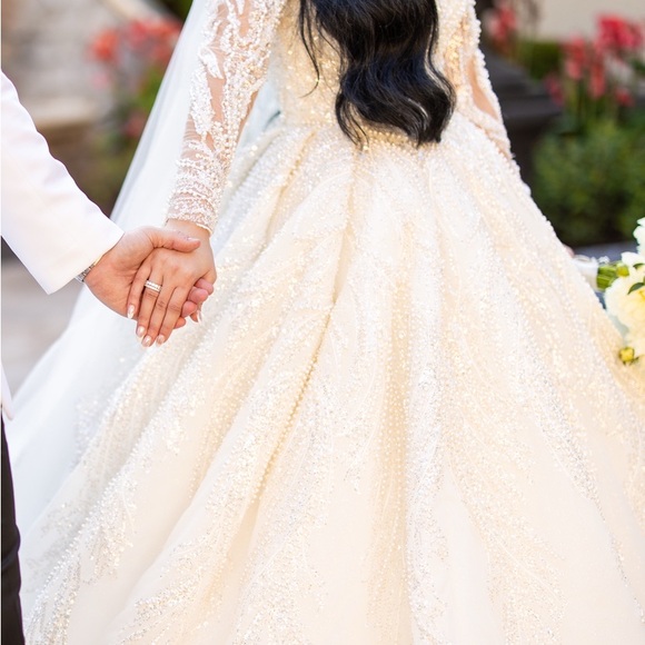 Elegant White Beaded Wedding Dress